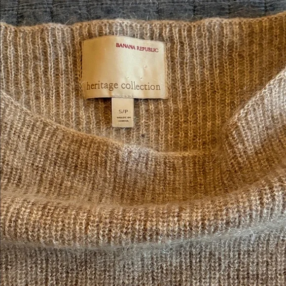 Banana Republic Heritage Collection Tan Knit Crewneck Sweater - Picture 2 of 3